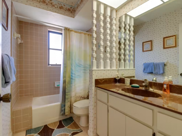 Marco Island Three Bedroom Home Pool & Dock